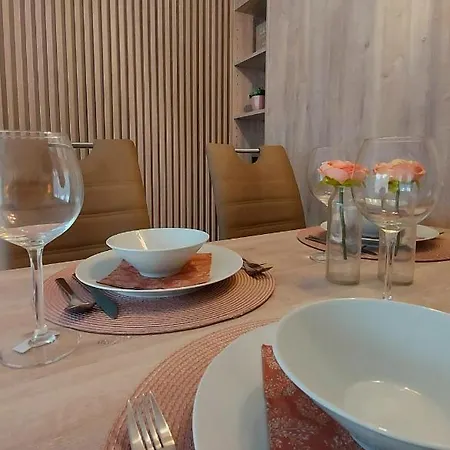 Kikoeto Setany Iii. Daire *