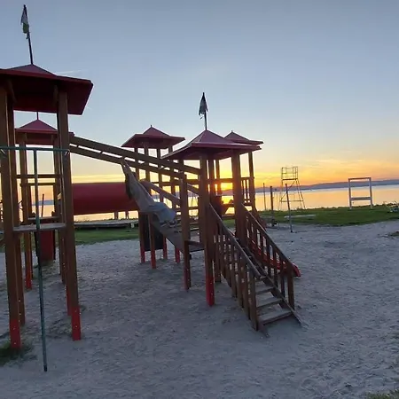 Daire Kikoeto Setany Iii. Balatonszárszó