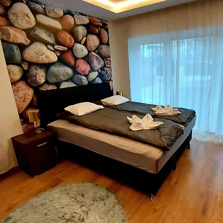 Kikoeto Setany Iii. Daire Balatonszárszó