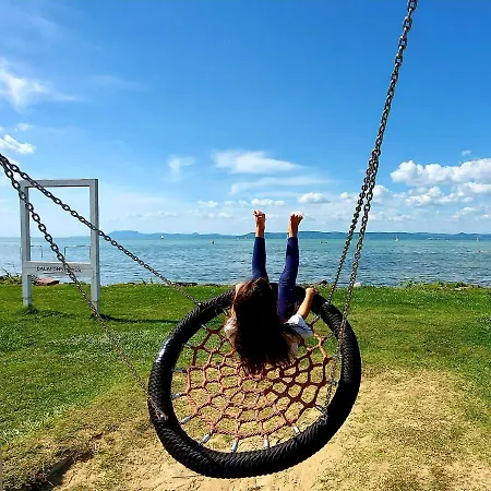 Kikoeto Setany Iii. * Balatonszárszó